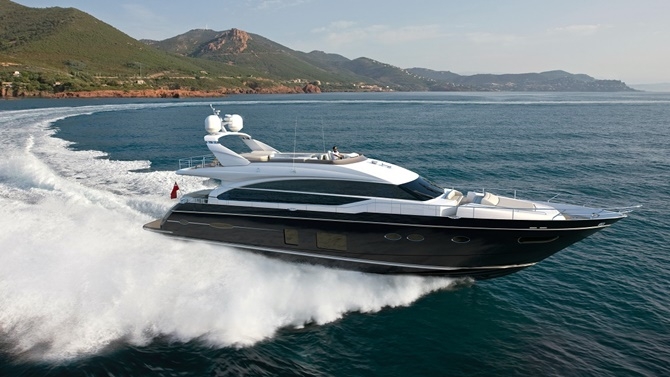 Luxury Yachts and Sailboats 7