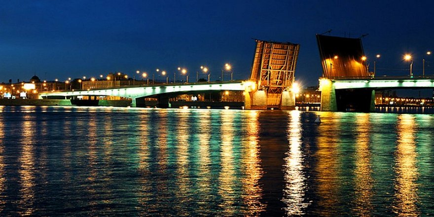 First ship passed under raised bridges of Saint-Petersburg in 2020