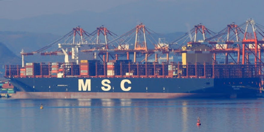 The world's second largest container ship begins operating