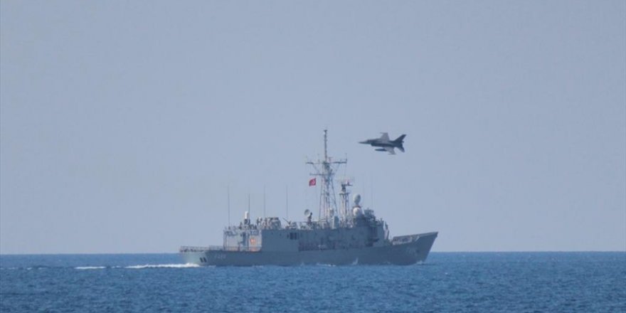 The Turkish Navy and Air Force hold drills off the Libyan coast