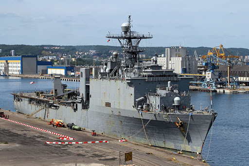 USS Oak Hill en route to the Black Sea