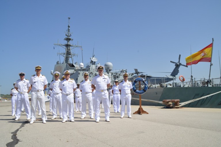 Spain takes the command of SNMG2 from Italy