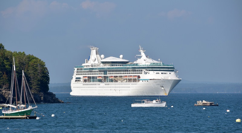 Bar Harbor to refuse cruise ships