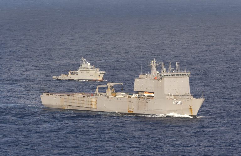 Royal Australian Navy and French Navy conducts passage exercise