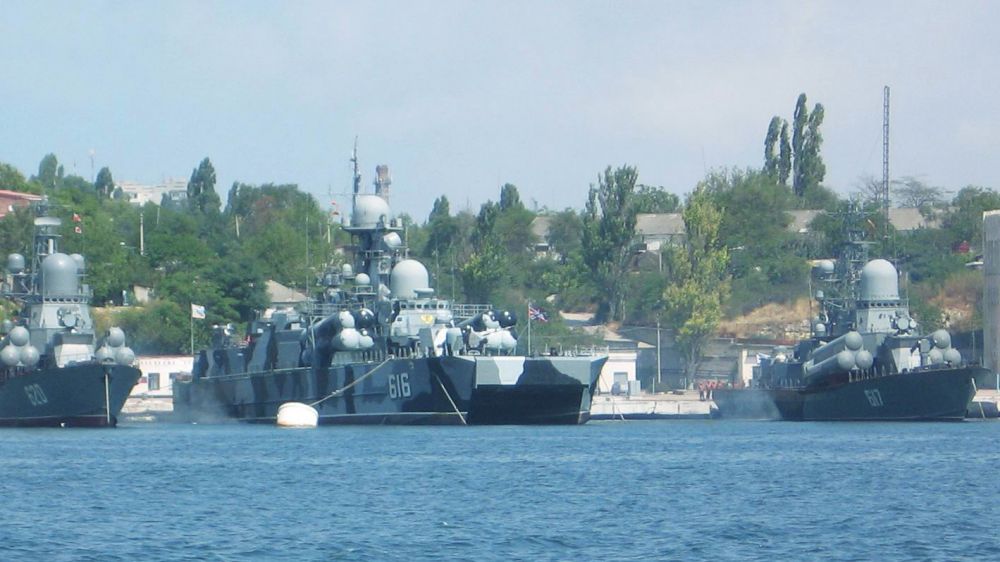 Black Sea Fleet of Russian Navy takes part in KAVKAZ-2020 maneuvers