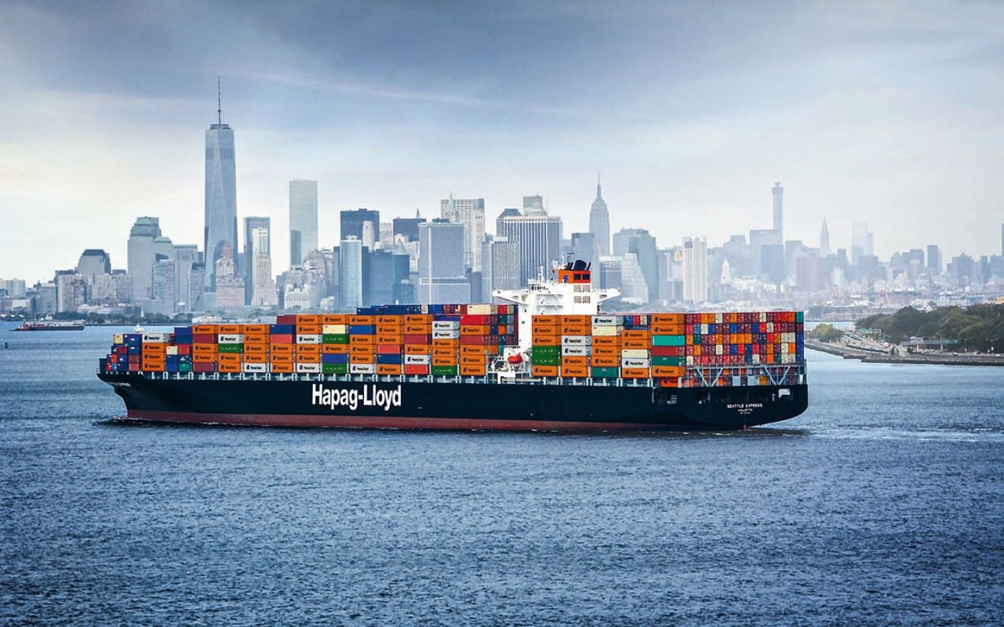 Hapag-Lloyd reports two COVID-19 cases on its ships