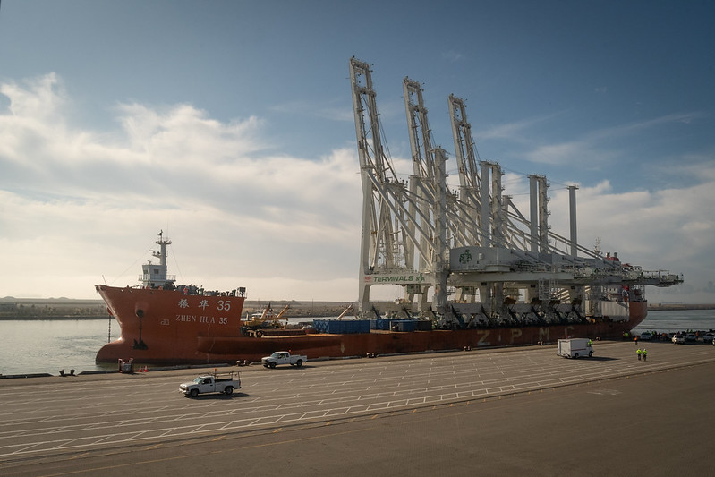 Colossal cranes arrive Port of Oakland’s harbor