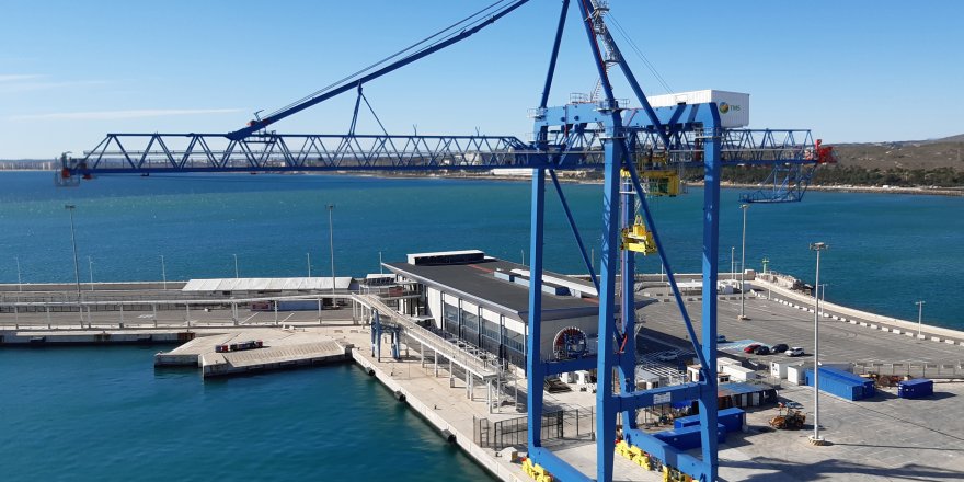 New Liebherr ship to shore container crane enters service at Port of Alicante