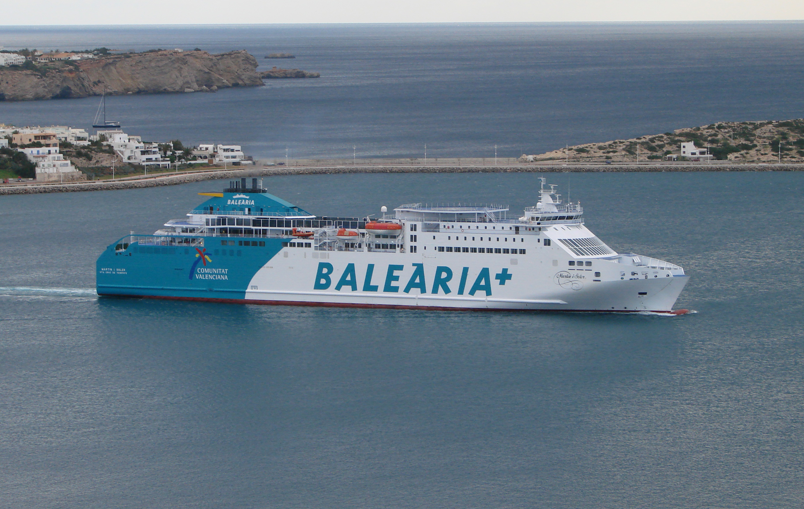 Spanish ferry operator Baleària starts sea trials of LNG-powered fast ferry