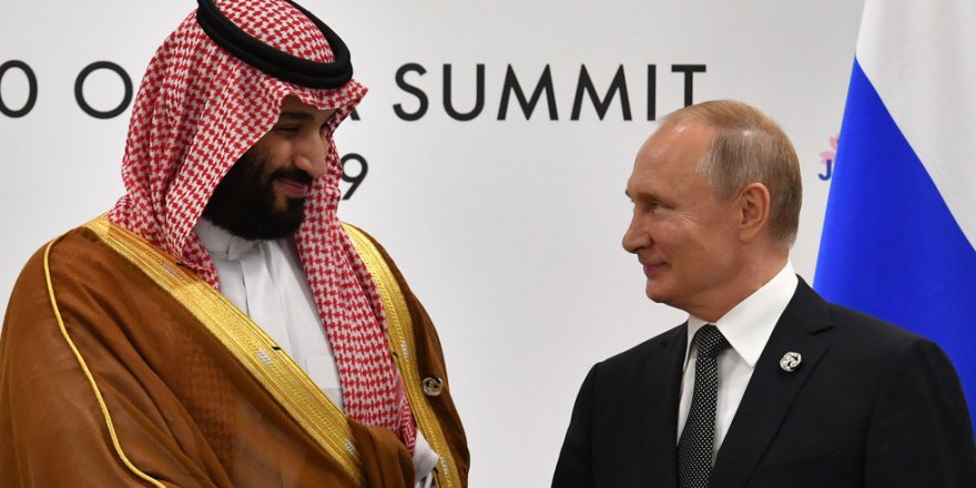 Putin heads to Saudi Arabia to discuss oil prices