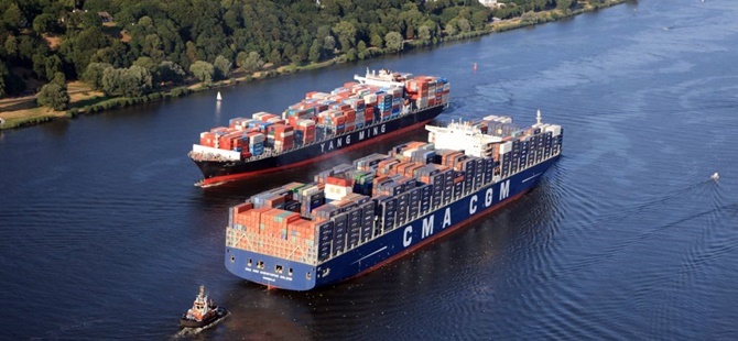 Hamburg Awaits Decision on Elbe Deepening