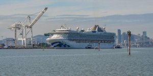 Three cruise ships dock in Oakland