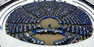 European Parliament gets tougher on shipping