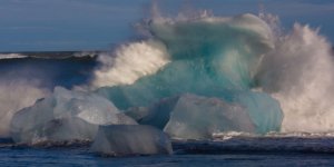 Climate change may cause intense waves in Arctic