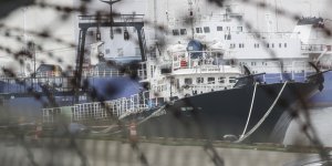 More seafarers on Russia-flagged ship tested positive for COVID-19 in Busan