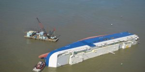 Salvage operations for Golden Ray resume