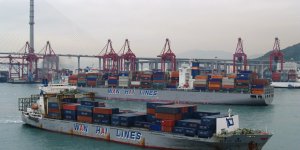 Taiwanese container shipping major Wan Hai Lines resales boxship pair