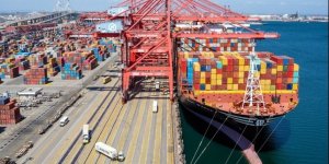 Port of Los Angeles sets record, handling 980,000 TEU in a month