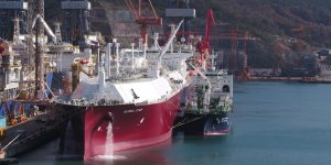 South Korea’s Kogas completes world’s first STS LNG loading test