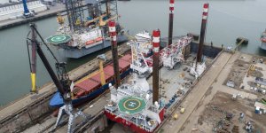 Refit for jack-up MPI Enterprise at Damen Verolme Rotterdam
